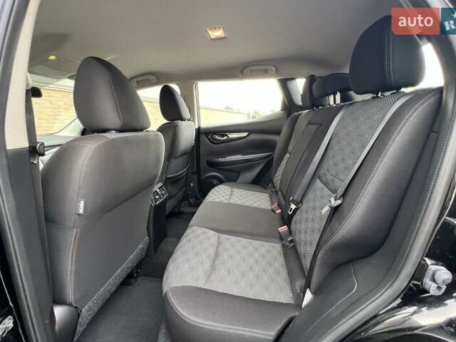 Черный Ниссан Rogue Sport, объемом двигателя 2 л и пробегом 125 тыс. км за 13500 $, фото 14 на Automoto.ua