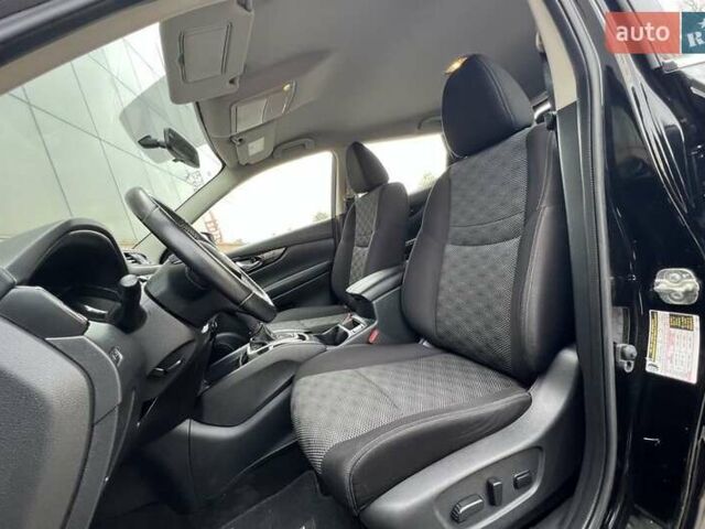 Черный Ниссан Rogue Sport, объемом двигателя 2 л и пробегом 125 тыс. км за 13500 $, фото 13 на Automoto.ua