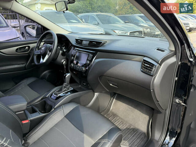 Черный Ниссан Rogue Sport, объемом двигателя 2 л и пробегом 90 тыс. км за 14900 $, фото 40 на Automoto.ua
