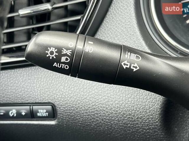 Черный Ниссан Rogue Sport, объемом двигателя 2 л и пробегом 125 тыс. км за 13500 $, фото 16 на Automoto.ua