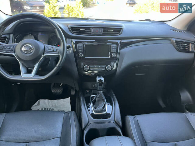Черный Ниссан Rogue Sport, объемом двигателя 2 л и пробегом 161 тыс. км за 16500 $, фото 21 на Automoto.ua