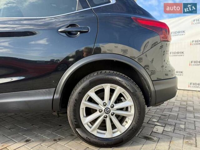Черный Ниссан Rogue Sport, объемом двигателя 2 л и пробегом 219 тыс. км за 11700 $, фото 4 на Automoto.ua