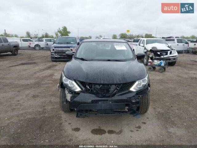 Чорний Ніссан Rogue Sport, об'ємом двигуна 2 л та пробігом 100 тис. км за 13799 $, фото 5 на Automoto.ua