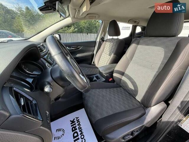 Черный Ниссан Rogue Sport, объемом двигателя 2 л и пробегом 219 тыс. км за 11700 $, фото 13 на Automoto.ua