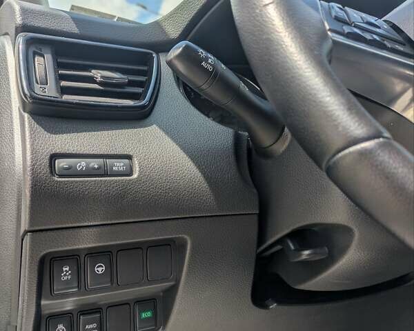 Черный Ниссан Rogue Sport, объемом двигателя 2 л и пробегом 93 тыс. км за 14800 $, фото 10 на Automoto.ua