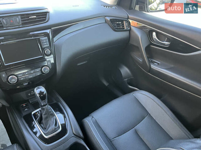 Черный Ниссан Rogue Sport, объемом двигателя 2 л и пробегом 161 тыс. км за 16500 $, фото 23 на Automoto.ua