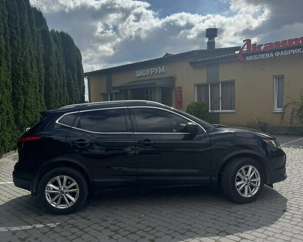 Черный Ниссан Rogue Sport, объемом двигателя 2 л и пробегом 82 тыс. км за 17600 $, фото 6 на Automoto.ua