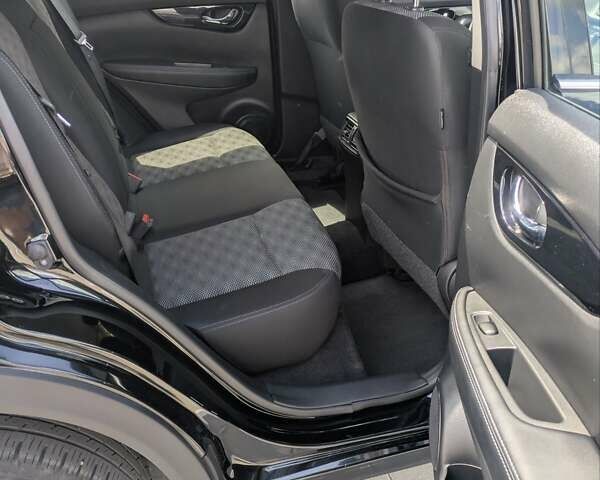 Черный Ниссан Rogue Sport, объемом двигателя 2 л и пробегом 93 тыс. км за 14800 $, фото 12 на Automoto.ua