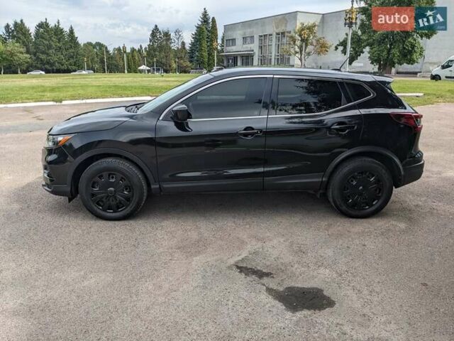 Черный Ниссан Rogue Sport, объемом двигателя 2 л и пробегом 123 тыс. км за 14500 $, фото 4 на Automoto.ua