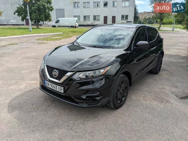 Черный Ниссан Rogue Sport, объемом двигателя 2 л и пробегом 123 тыс. км за 14500 $, фото 3 на Automoto.ua