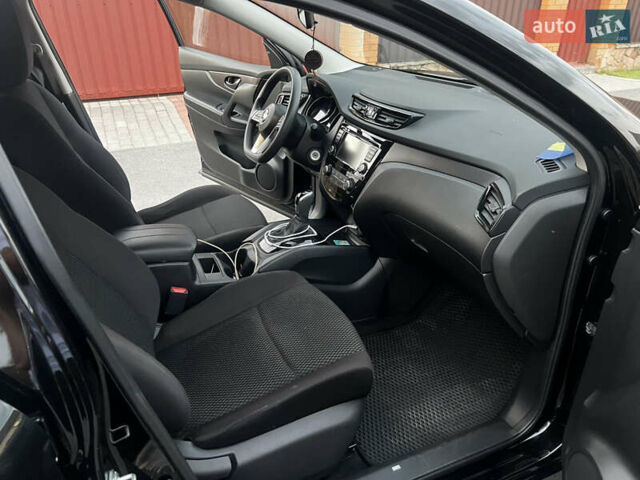 Чорний Ніссан Rogue Sport, об'ємом двигуна 2 л та пробігом 64 тис. км за 16700 $, фото 13 на Automoto.ua