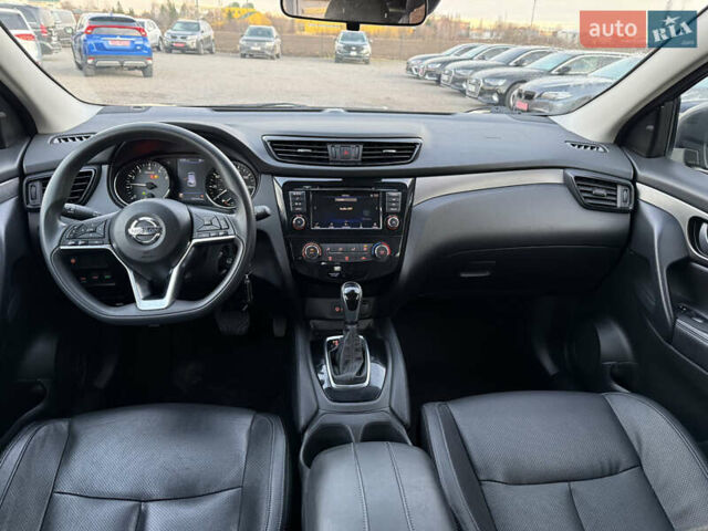 Черный Ниссан Rogue Sport, объемом двигателя 2 л и пробегом 51 тыс. км за 15888 $, фото 9 на Automoto.ua