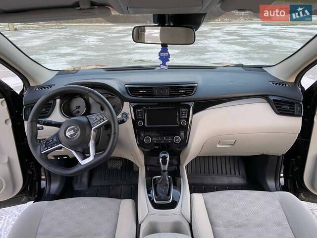 Черный Ниссан Rogue Sport, объемом двигателя 2 л и пробегом 83 тыс. км за 17350 $, фото 53 на Automoto.ua