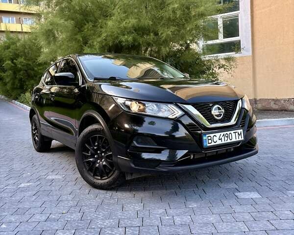 Черный Ниссан Rogue Sport, объемом двигателя 2 л и пробегом 138 тыс. км за 14600 $, фото 1 на Automoto.ua