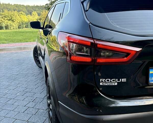 Черный Ниссан Rogue Sport, объемом двигателя 2 л и пробегом 138 тыс. км за 14600 $, фото 10 на Automoto.ua