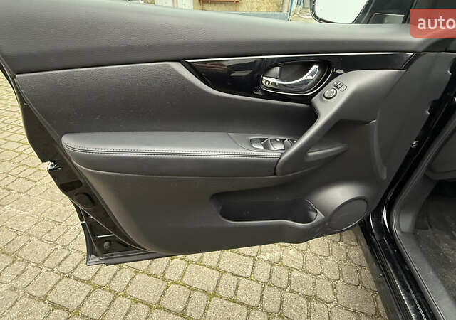 Черный Ниссан Rogue Sport, объемом двигателя 2 л и пробегом 70 тыс. км за 14450 $, фото 28 на Automoto.ua