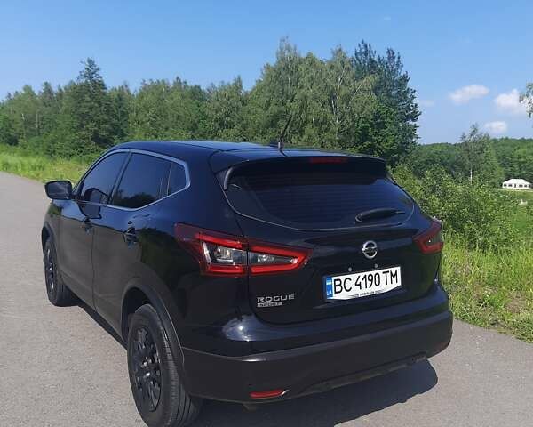 Черный Ниссан Rogue Sport, объемом двигателя 2 л и пробегом 136 тыс. км за 14800 $, фото 5 на Automoto.ua