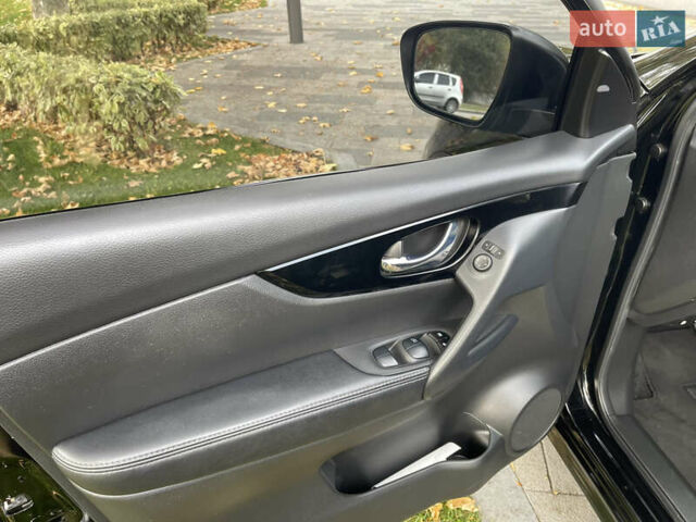 Черный Ниссан Rogue Sport, объемом двигателя 2 л и пробегом 84 тыс. км за 17300 $, фото 6 на Automoto.ua