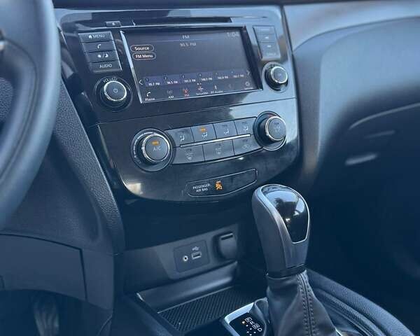 Черный Ниссан Rogue Sport, объемом двигателя 2 л и пробегом 76 тыс. км за 15600 $, фото 9 на Automoto.ua