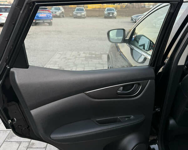 Черный Ниссан Rogue Sport, объемом двигателя 2 л и пробегом 51 тыс. км за 15888 $, фото 14 на Automoto.ua