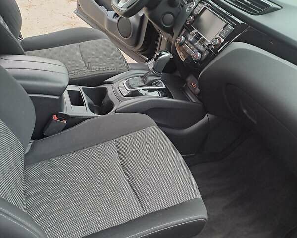 Черный Ниссан Rogue Sport, объемом двигателя 2 л и пробегом 49 тыс. км за 17500 $, фото 8 на Automoto.ua