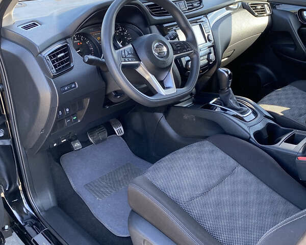Черный Ниссан Rogue Sport, объемом двигателя 2 л и пробегом 208 тыс. км за 15450 $, фото 21 на Automoto.ua