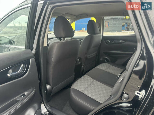 Черный Ниссан Rogue Sport, объемом двигателя 2 л и пробегом 69 тыс. км за 15800 $, фото 16 на Automoto.ua