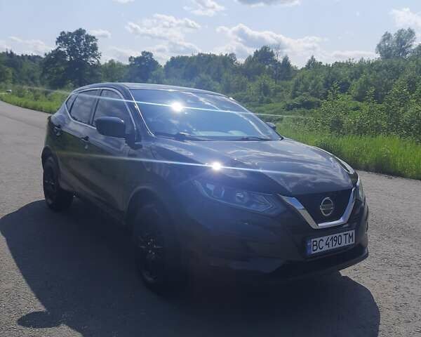 Черный Ниссан Rogue Sport, объемом двигателя 2 л и пробегом 136 тыс. км за 14800 $, фото 1 на Automoto.ua
