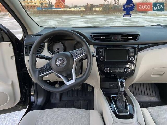 Черный Ниссан Rogue Sport, объемом двигателя 2 л и пробегом 83 тыс. км за 17350 $, фото 60 на Automoto.ua