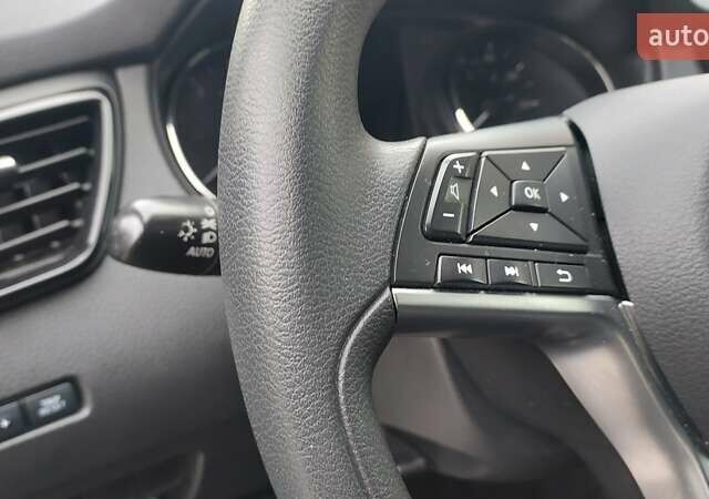Черный Ниссан Rogue Sport, объемом двигателя 2 л и пробегом 98 тыс. км за 15600 $, фото 43 на Automoto.ua