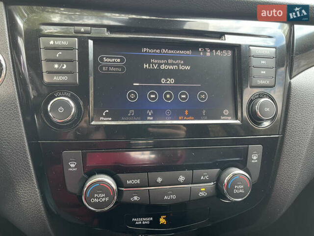 Черный Ниссан Rogue Sport, объемом двигателя 2 л и пробегом 84 тыс. км за 17300 $, фото 14 на Automoto.ua