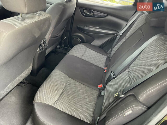 Черный Ниссан Rogue Sport, объемом двигателя 2 л и пробегом 84 тыс. км за 17300 $, фото 7 на Automoto.ua