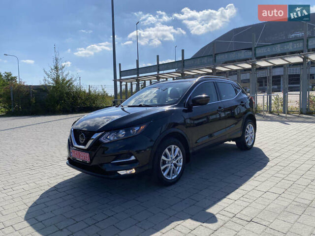 Черный Ниссан Rogue Sport, объемом двигателя 2 л и пробегом 208 тыс. км за 15450 $, фото 1 на Automoto.ua