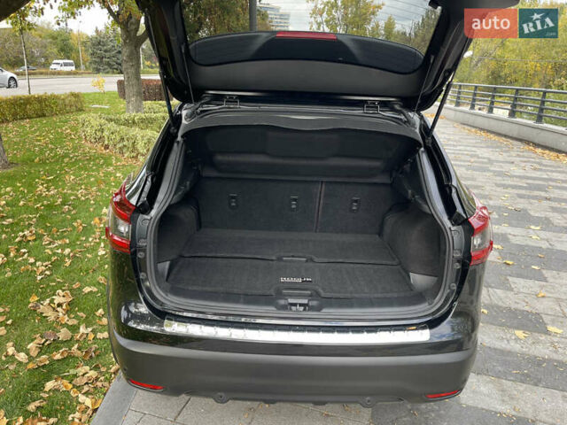 Черный Ниссан Rogue Sport, объемом двигателя 2 л и пробегом 84 тыс. км за 17300 $, фото 20 на Automoto.ua