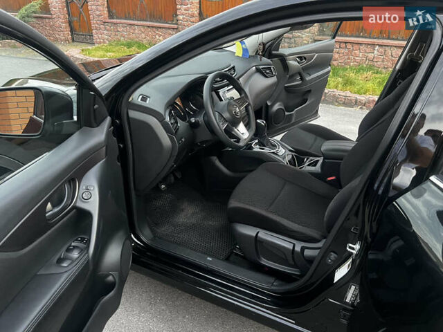 Чорний Ніссан Rogue Sport, об'ємом двигуна 2 л та пробігом 64 тис. км за 16700 $, фото 9 на Automoto.ua