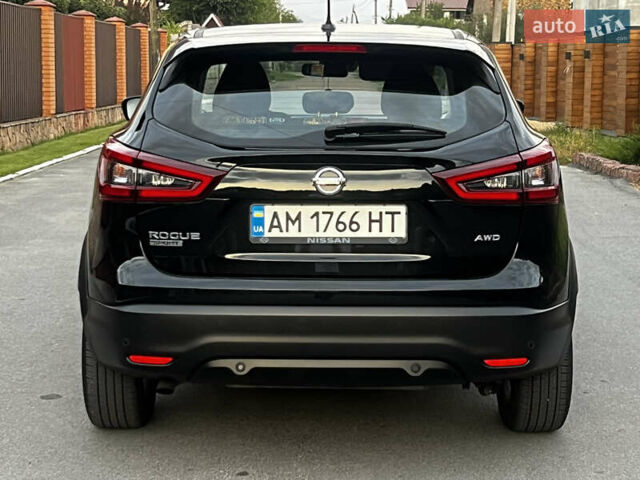 Чорний Ніссан Rogue Sport, об'ємом двигуна 2 л та пробігом 64 тис. км за 16700 $, фото 5 на Automoto.ua
