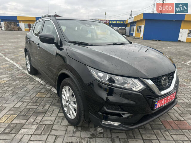 Черный Ниссан Rogue Sport, объемом двигателя 2 л и пробегом 69 тыс. км за 15800 $, фото 1 на Automoto.ua