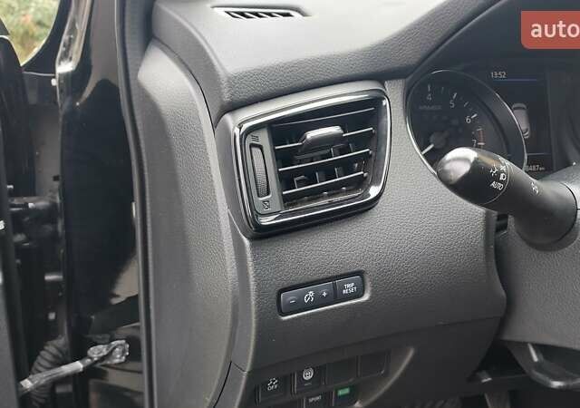 Черный Ниссан Rogue Sport, объемом двигателя 2 л и пробегом 98 тыс. км за 15600 $, фото 25 на Automoto.ua