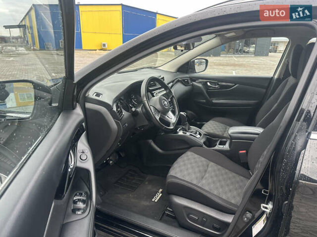 Черный Ниссан Rogue Sport, объемом двигателя 2 л и пробегом 69 тыс. км за 15800 $, фото 11 на Automoto.ua
