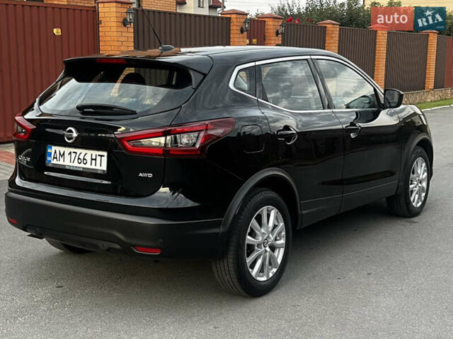 Чорний Ніссан Rogue Sport, об'ємом двигуна 2 л та пробігом 64 тис. км за 16700 $, фото 6 на Automoto.ua