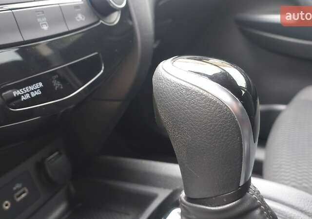 Черный Ниссан Rogue Sport, объемом двигателя 2 л и пробегом 98 тыс. км за 15600 $, фото 41 на Automoto.ua