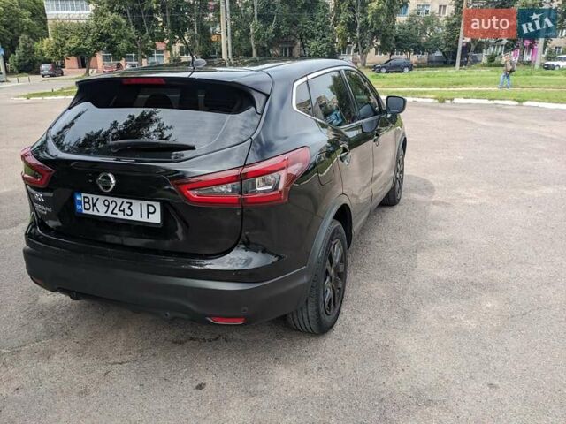 Черный Ниссан Rogue Sport, объемом двигателя 2 л и пробегом 123 тыс. км за 14500 $, фото 5 на Automoto.ua