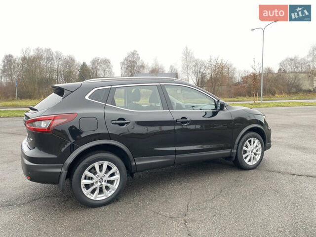 Черный Ниссан Rogue Sport, объемом двигателя 2 л и пробегом 125 тыс. км за 14450 $, фото 15 на Automoto.ua