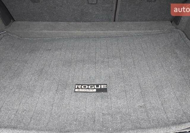 Черный Ниссан Rogue Sport, объемом двигателя 2 л и пробегом 98 тыс. км за 15600 $, фото 30 на Automoto.ua