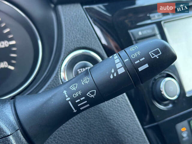 Черный Ниссан Rogue Sport, объемом двигателя 2 л и пробегом 40 тыс. км за 15900 $, фото 23 на Automoto.ua