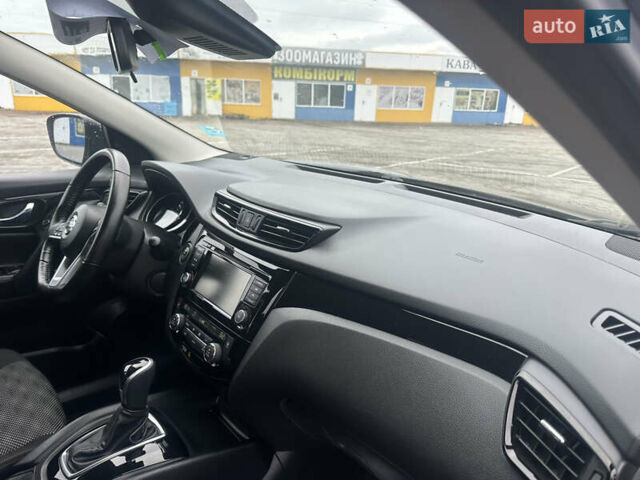 Черный Ниссан Rogue Sport, объемом двигателя 2 л и пробегом 69 тыс. км за 15800 $, фото 21 на Automoto.ua