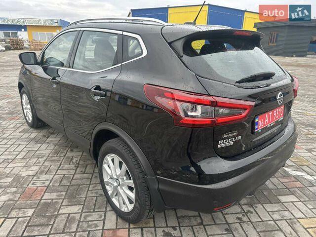 Черный Ниссан Rogue Sport, объемом двигателя 2 л и пробегом 69 тыс. км за 15800 $, фото 5 на Automoto.ua