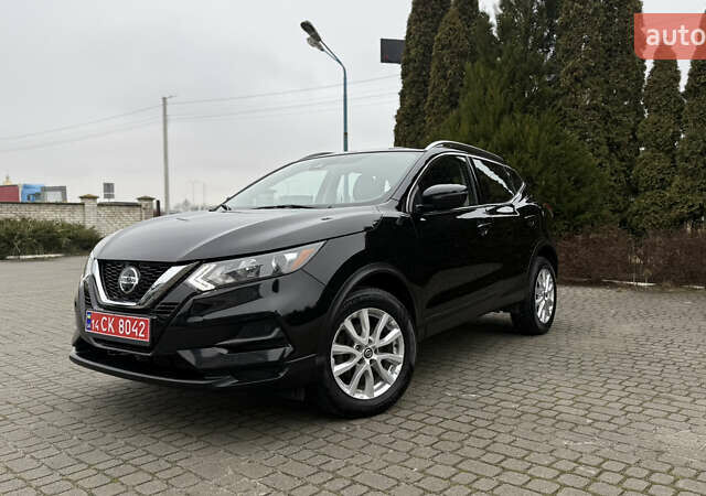 Черный Ниссан Rogue Sport, объемом двигателя 2 л и пробегом 70 тыс. км за 14450 $, фото 3 на Automoto.ua