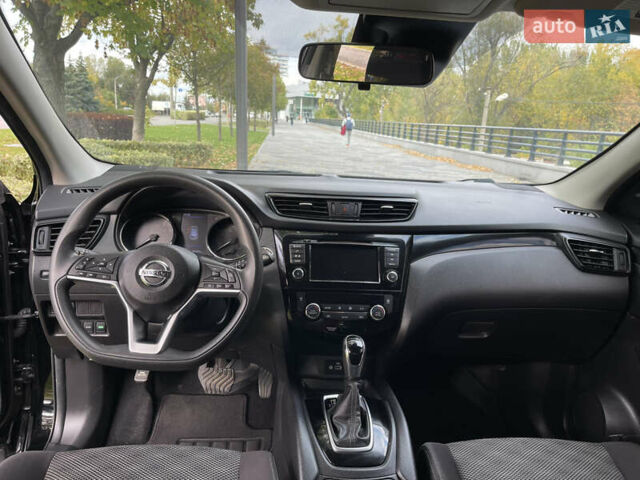 Черный Ниссан Rogue Sport, объемом двигателя 2 л и пробегом 84 тыс. км за 17300 $, фото 8 на Automoto.ua