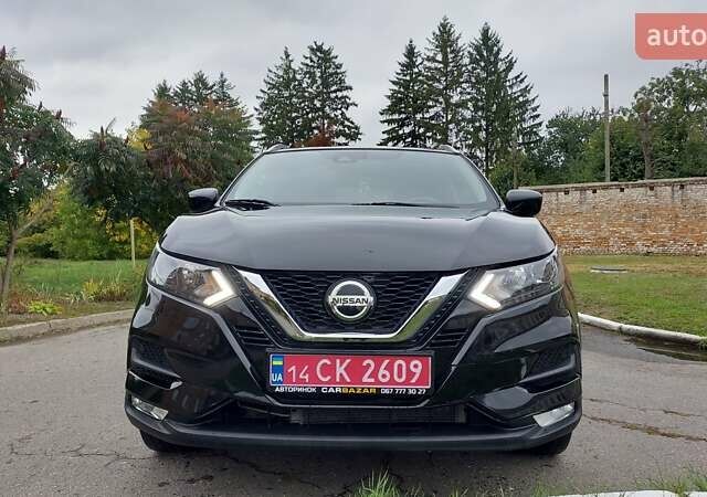 Черный Ниссан Rogue Sport, объемом двигателя 2 л и пробегом 98 тыс. км за 15600 $, фото 12 на Automoto.ua